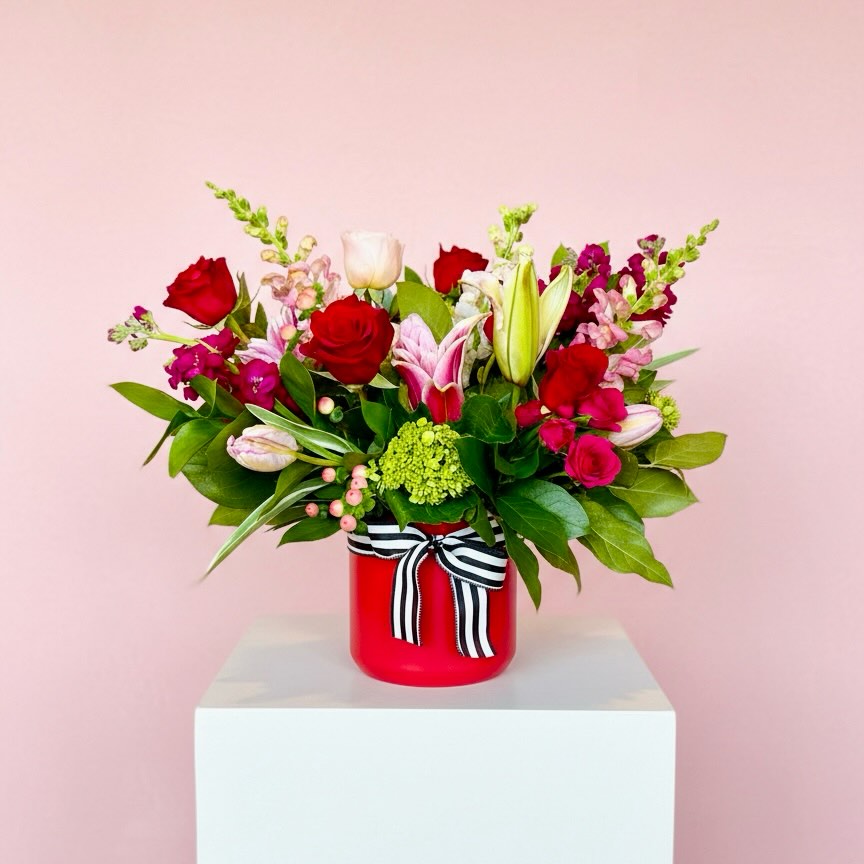 Love is in the air and Valentine’s Day is almost here! Order your flowers early to make sure your special someone gets the blooms they deserve.
Pre-orders now open—don’t wait until the last minute!